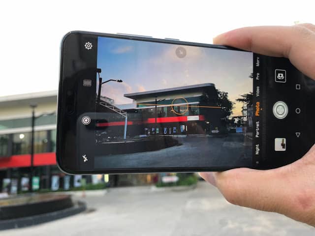 รีวิว Huawei P20 Pro มือถือที่น่าซื้อที่สุดในเวลานี้ โดดเด่นด้วยกล้องที่ครบเครื่องเหนือคู่แข่ง 17