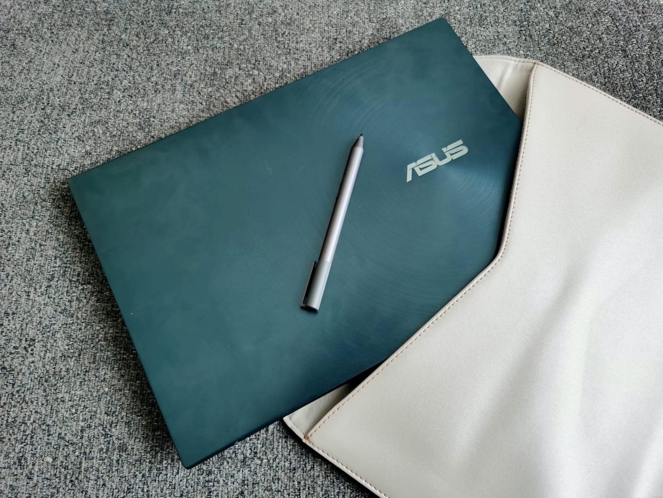 รีวิว ASUS ZenBook Duo นวัตกรรมโน้ตบุ๊ค 2 หน้าจอ กับ Intel Core i Gen 10 ในราคาที่จับต้องได้ 39