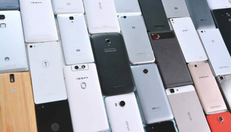 ยอดขายมือถือเดือน ก.พ. ในจีนลดกว่า 50% iPhone ขายได้ไม่ถึง 500,000 เครื่อง 13