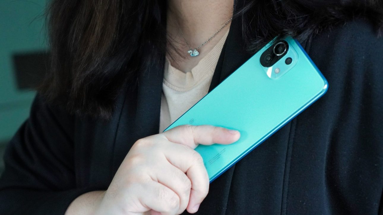 รีวิว Xiaomi 11 Lite 5G NE | SWAROVSKI Premium Giftbox พร้อมสีใหม่ Mint Green 8 รีวิว Xiaomi 11 Lite 5G NE | SWAROVSKI Premium Giftbox พร้อมสีใหม่ Mint Green 7